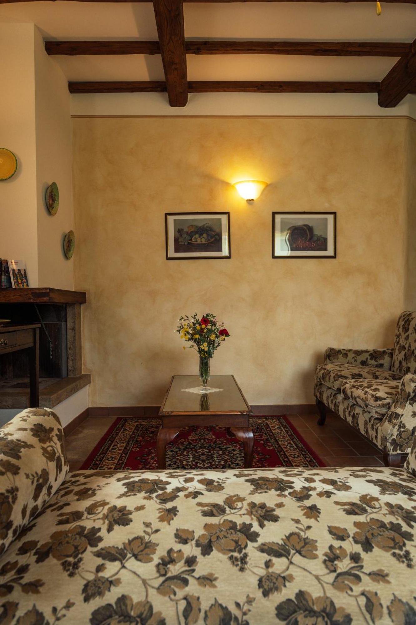 Agriturismo Casal Gheriglio Lucignano Exteriér fotografie